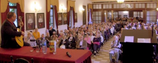 Tłumy na spotkaniu z Sakiewiczem we Wrocławiu