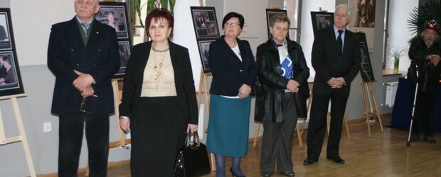 Wystawa poświęcona 96 ofiarom Tragedii nad Smoleńskiem