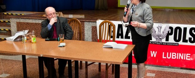 Poseł Jacek Świat i posłanka Elżbieta Witek w Lubinie.