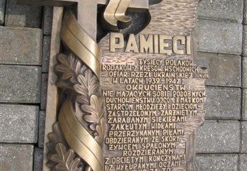 Tablica ku czci pomordowanym na Wschodzie w Bydgoszczy