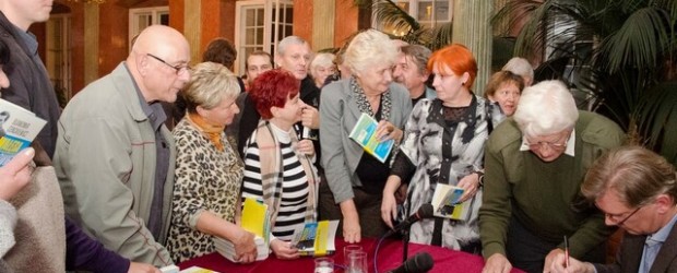 Spotkanie autorskie prof.Sławomira Cenckiewicza z poznańskimi czytelnikami.