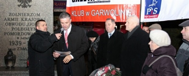 Uroczystości miesięcznicy smoleńskiej oraz opłatek w Garwolinie