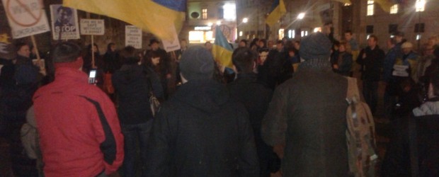 Demonstracja przeciwko agresji rosyjskiej na Ukrainie w Wiedniu