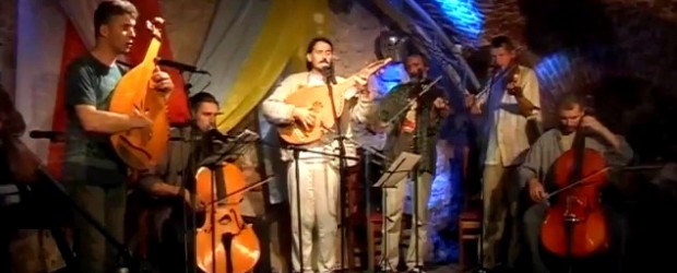 „Nasze serca z Ukrainą”: Muzycy z Majdanu i pikieta w Krakowie (wideo)