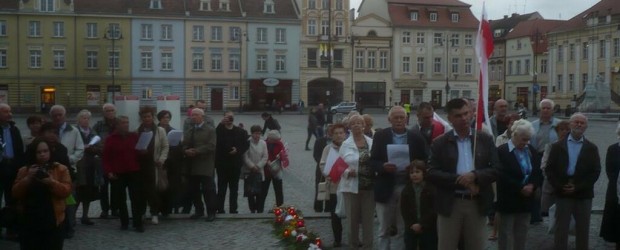 Bydgoszcz Pamięta! – relacja z miesięcznicy.