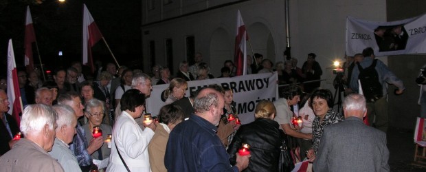 54-ta Miesięcznica Smoleńska w Krakowie (wideo)