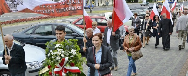 Miesięcznica tragedii smoleńskiej w Piotrkowie Trybunalskim