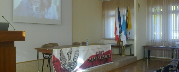 Rypin – 62. miesięcznica tragedii smoleńskiej oraz projekcja filmu „Dama”