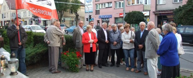 Miesięcznica tragedii smoleńskiej w Garwolinie
