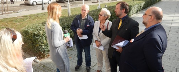 Bydgoszcz – Minister Teresa Piotrowska nie chciała wysłuchać pytań.