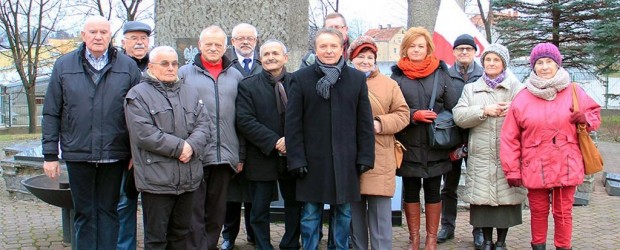 Tradycyjne spotkanie przed Pomnikiem Losów Ojczyzny w Dzierżoniowie – 10.02.2016.