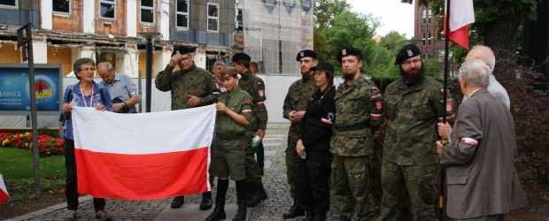 Gliwicki Klub Gazety Polskiej uczcił  kolejną rocznicę wybuchu Powstania Warszawskiego