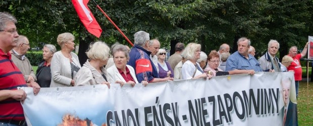 76 miesięcznica Tragedii Smoleńskiej w Poznaniu