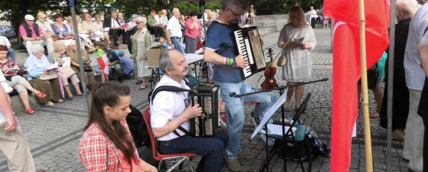 31.07.16: Szczecin-pieśni patriotyczne