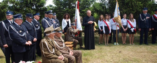 POSTRONNA UCZCIŁA PAMIĘĆ MIESZKAŃCÓW ZAMORDOWANYCH PRZEZ NIEMIECKICH OKUPANTÓW 12 MAJA 1944 ROKU