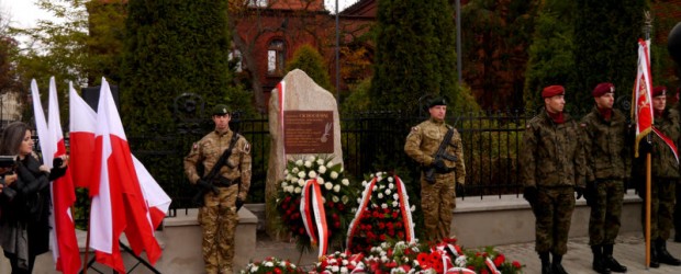 Gliwiccy Cichociemni: uroczystości odsłonięcia pomnika Cichociemnych w Gliwicach