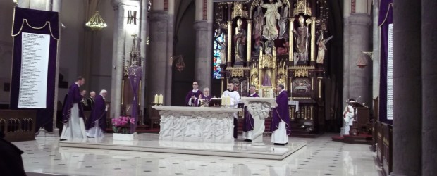 W Łodzi  również uczczono pamięć Ofiar tragedii smoleńskiej.