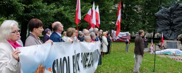 Poznań: miesięcznica tragedii smoleńskiej, 10 września