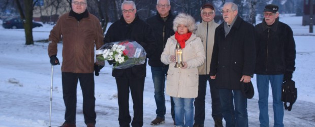 Tychy: Całą ich winą była Polskość – hołd ofiarom przymusowych przesiedleń.