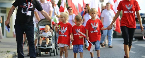 Piotrków Tryb.: W hołdzie Powstańcom Warszawskim