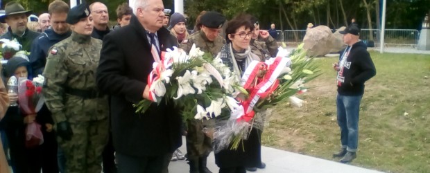Berlin-Brandenburg: Uroczysty pogrzeb państwowy śp.admirała floty Józefa Unruga i Jego Małżonki śp.Zofii.
