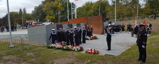Elbląg II: Pochówek Admirała Józefa Unruga i  jego małożonki