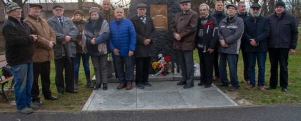 Dzierżoniów II: Miesięcznica Tragedii Smoleńskiej