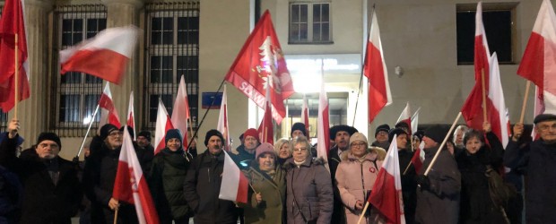 BIELSKO-BIAŁA | Protest klubowiczów w Warszawie