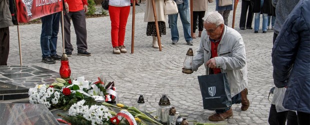 DZIERŻONIÓW II | Złożyli największą ofiarę. Oddajemy hołd ofiarom tragedii smoleńskiej – 10.04.2024.