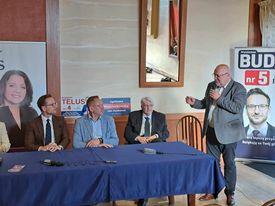 ALEKSANDRÓW ŁÓDZKI | Zbieranie podpisów dla TV Republika w Pabianicach