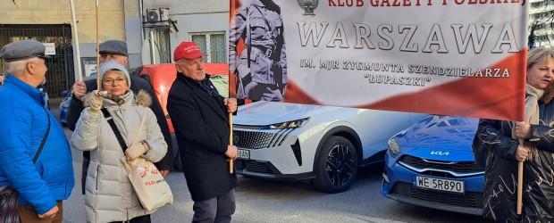 WARSZAWA | Protest pod Prokuraturą Okręgową w Warszawie