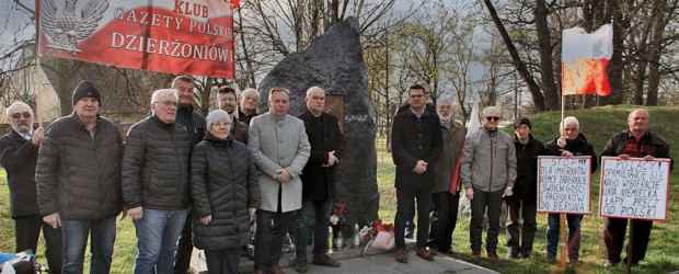 DZIERŻONIÓW II | Oddali hołd ofiarom tragedii smoleńskiej
