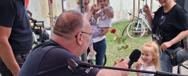 WARSZAWA | Patriotyczne śpiewanie na Powązkach