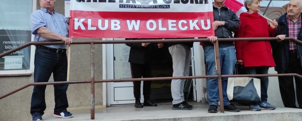 OLECKO | Pikieta przeciwko polityce ministerstwa edukacji
