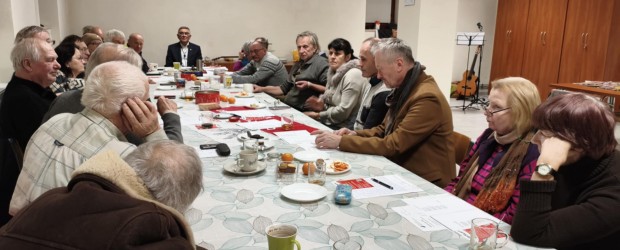 BYTOM | W naszym klubie gościł Mirosław Kańtor – patriota, pieśniarz,  internowany w stanie wojennym