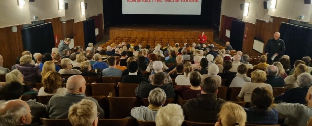 ŻARY | Wysoka frekwencja na projekcji filmu „Ja Jestem  Niepokalane Poczęcie”