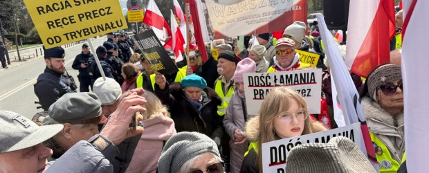 WARSZAWA | „Dość łamania prawa!” – Polacy przenoszą się pod TK [GALARIA]