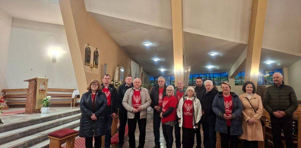 WĘGIERSKA GÓRKA | Msza święta w 16. rocznicę w intencji Ojczyzny i poległych pod Smoleńskiem