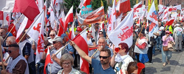Kluby Gazety Polskiej na demonstracjach i w Miasteczku Gniewu. ZOBACZ ZDJĘCIA