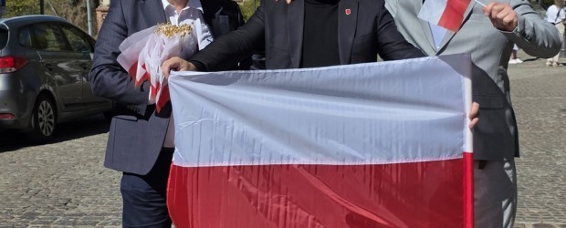 OLSZTYN | Święto Flagi RP. Spotkanie z Europosłem Maciejem Wąsikiem