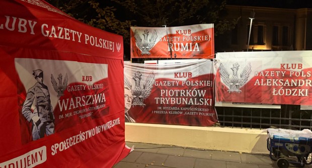 Jedni już są pod TK, inni ruszyli do Warszawy. Wielka manifestacja w ten piątek! [ZDJĘCIA/WIDEO]