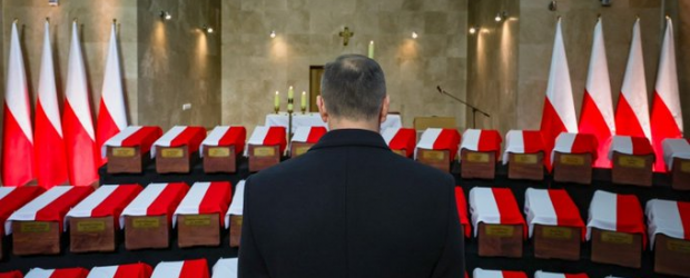 DŁUGOŁĘKA | Uroczystość pochówku 49 ofiar reżimu komunistycznego – żołnierzy polskiego podziemia niepodległościowego