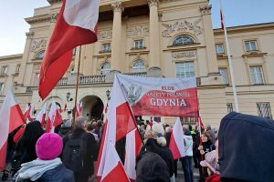 GDYNIA | Manifestacja pod Trybunałem Konstytucyjnym