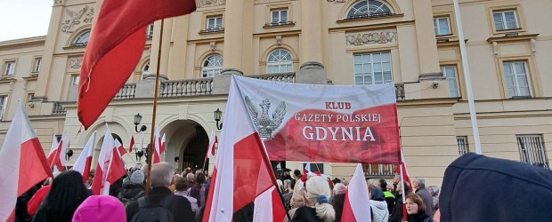 GDYNIA | Manifestacja pod Trybunałem Konstytucyjnym